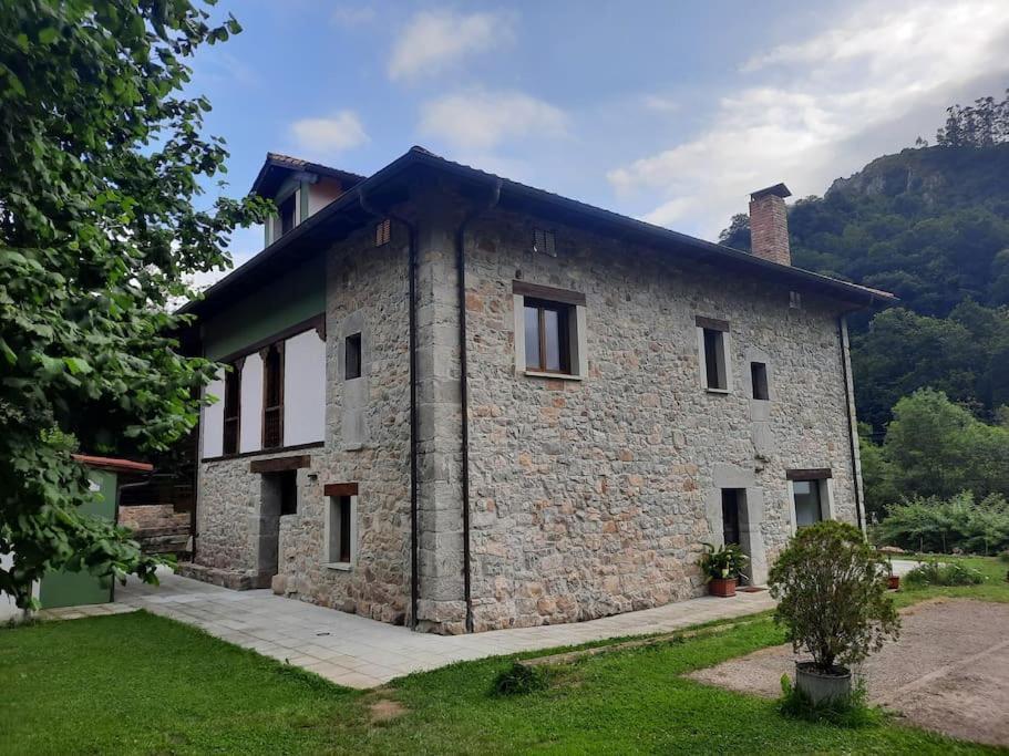 El Papu Colorau Villa Onís Exteriör bild