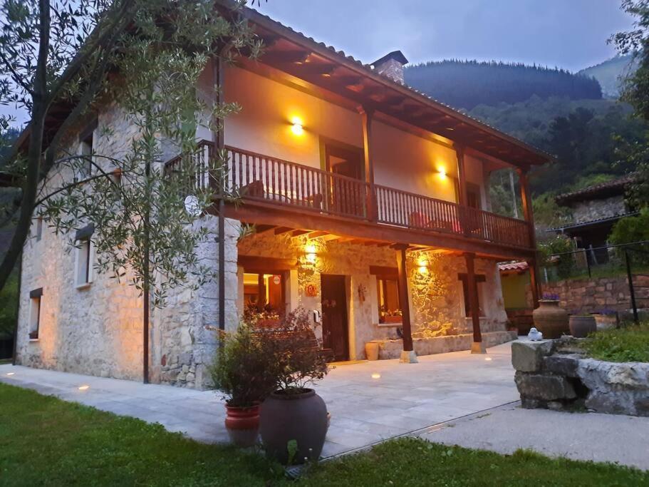El Papu Colorau Villa Onís Exteriör bild